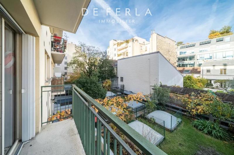 Studio - 25 m² - 1 pièce