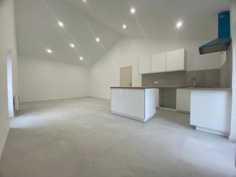 Appartement - 90 m² - 4 pièces