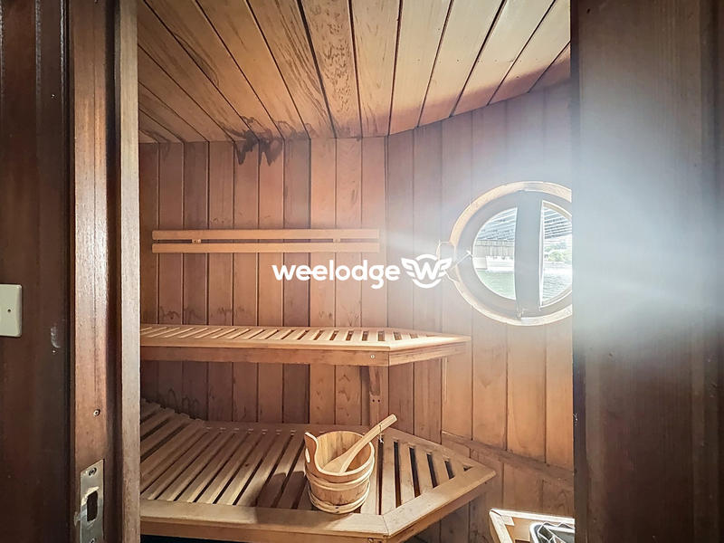 Local d'activités - 200 m²