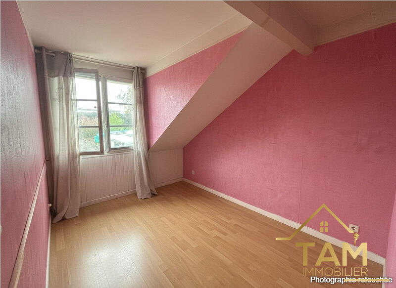 Maison - 90 m² - 4 pièces