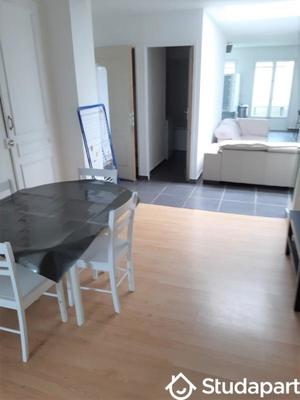 Chambre - 9 m² - 1 pièce