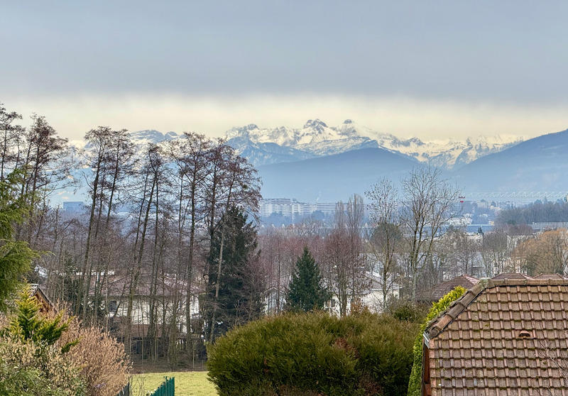 Maison - 243 m² - 9 pièces