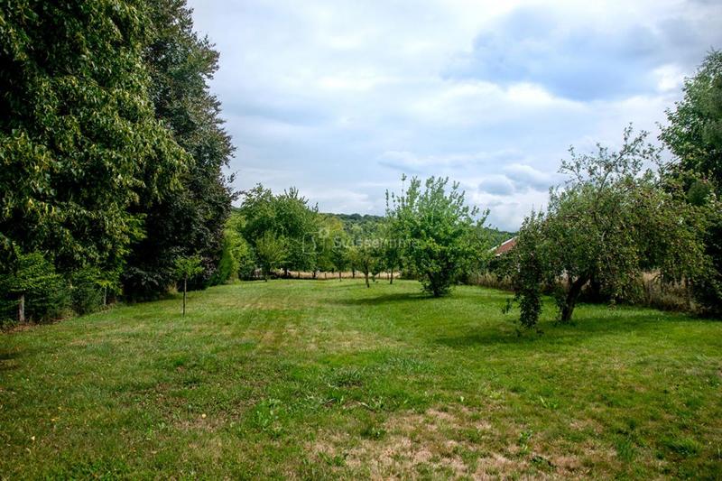 Terrain constructible - 2 000 m²