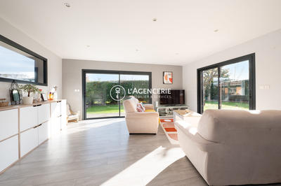 Villa - 140 m² - 5 pièces