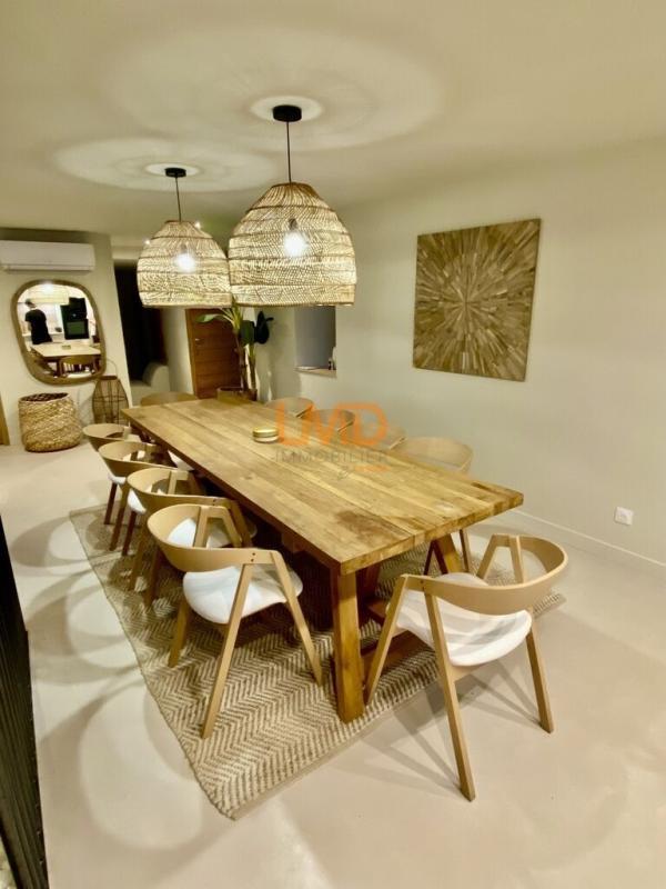 Maison en pierre - 200 m² - 8 pièces