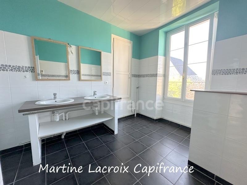 Maison - 140 m² - 5 pièces