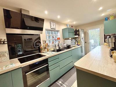 Maison - 145 m² - 5 pièces