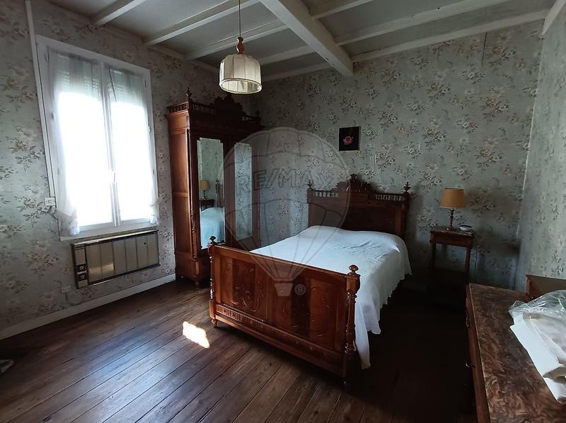 Maison - 185 m² - 8 pièces