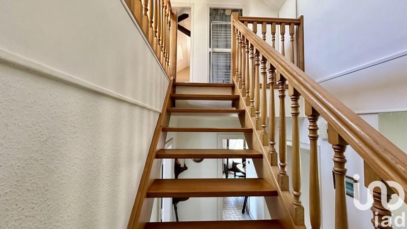 Maison - 210 m² - 8 pièces