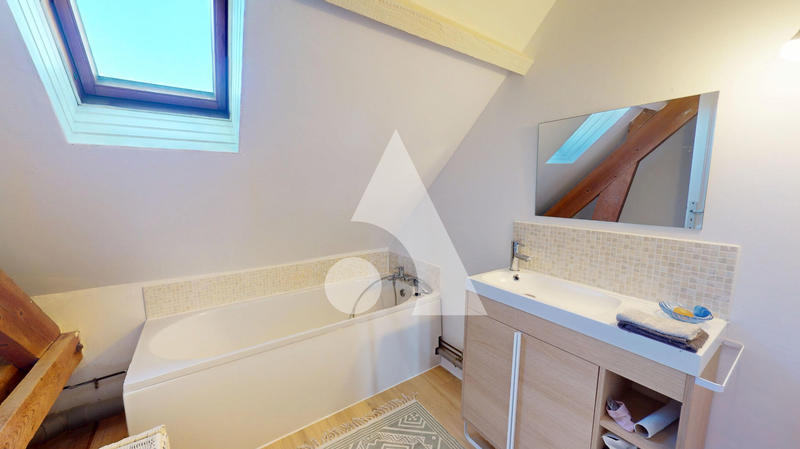 Maison - 103 m² - 7 pièces