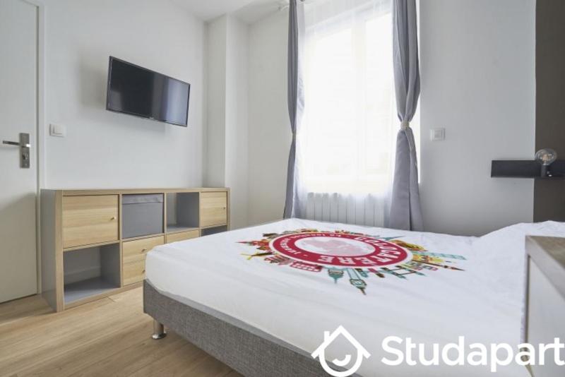 Chambre - 12 m² - 1 pièce