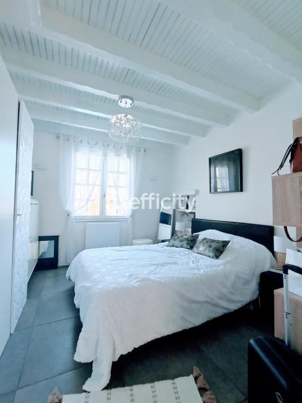 Maison - 184 m² - 12 pièces