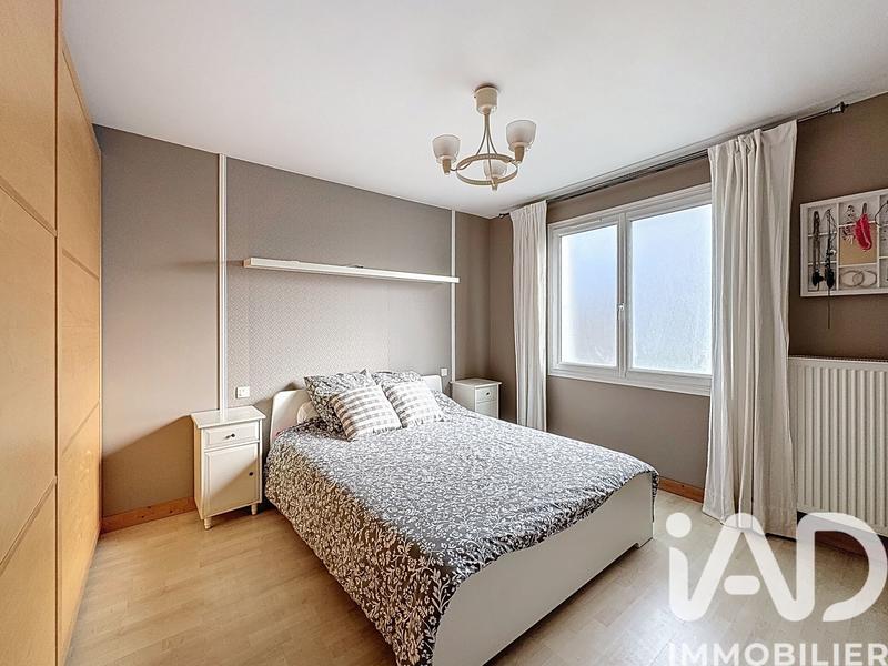 Maison - 182 m² - 8 pièces