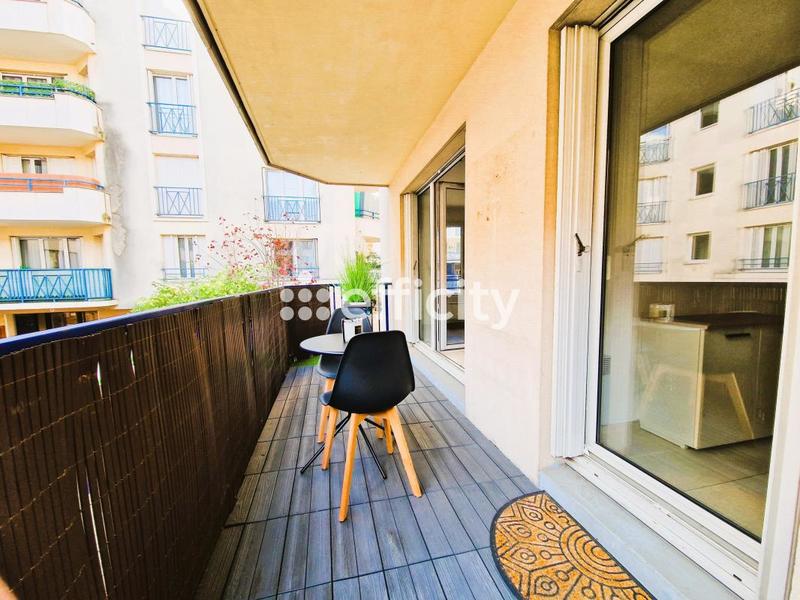 Appartement - 90 m² - 4 pièces