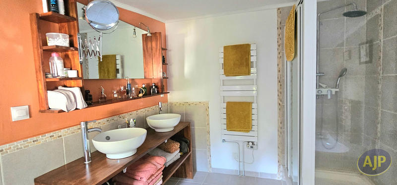 Maison - 170 m² - 6 pièces