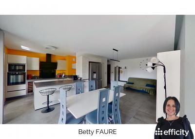 Appartement - 95 m² - 4 pièces