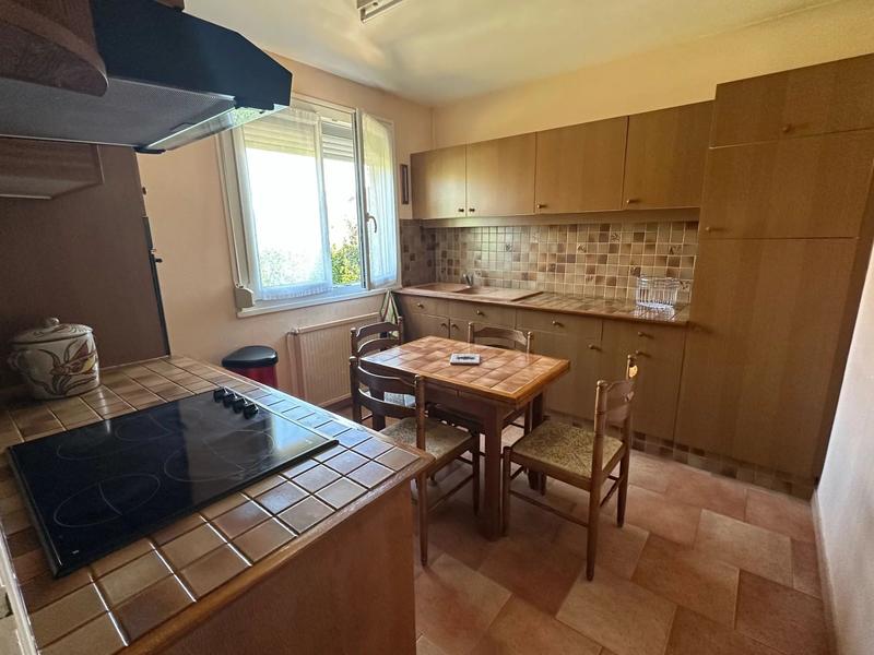 Maison - 96 m² - 6 pièces