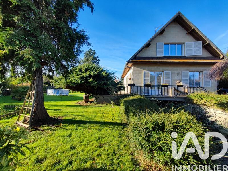 Maison - 242 m² - 8 pièces