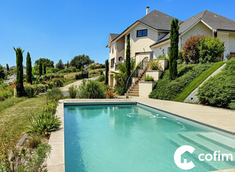 Villa - 262 m² - 7 pièces