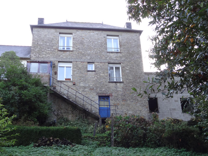 Maison - 96 m² - 4 pièces