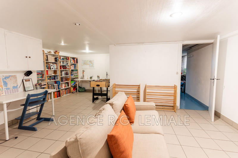 Maison - 180 m² - 7 pièces