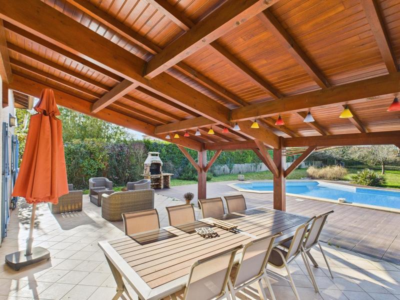 Maison - 182 m² - 6 pièces