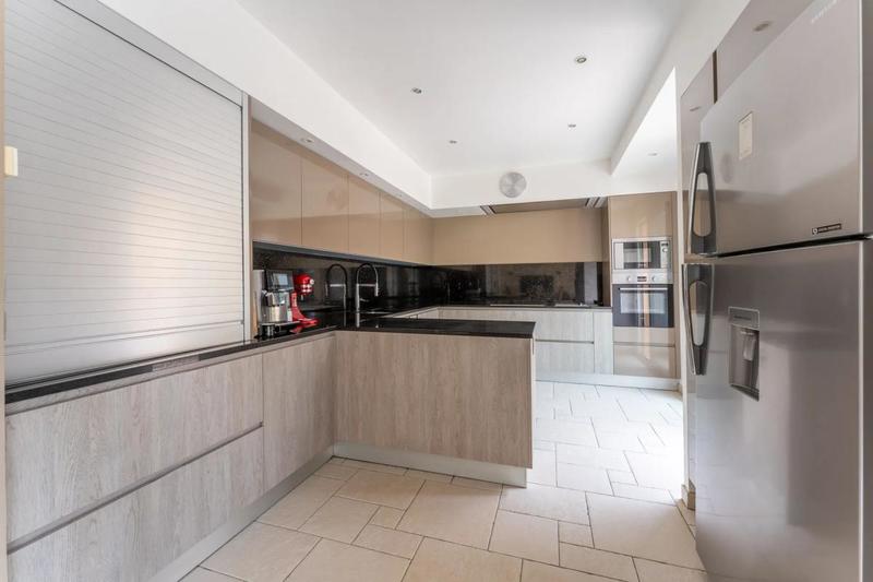 Maison - 170 m² - 6 pièces