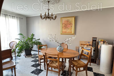 Appartement - 92 m² - 5 pièces