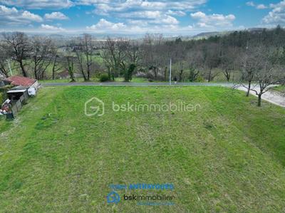 Terrain constructible - 1 000 m²