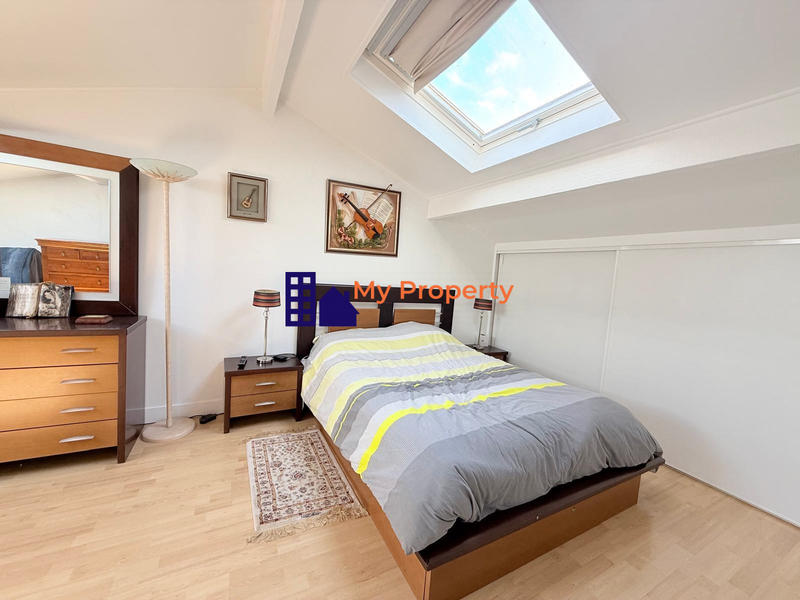 Maison - 98 m² - 6 pièces