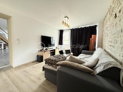 Maison - 96 m² - 6 pièces