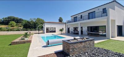 Villa - 213 m² - 5 pièces
