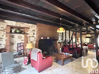 Maison - 360 m² - 8 pièces