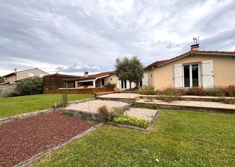 Maison - 152 m² - 6 pièces