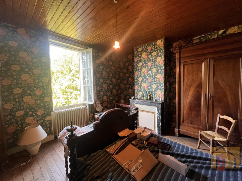 Maison - 200 m² - 7 pièces