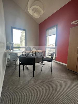 Bureau - 85 m²