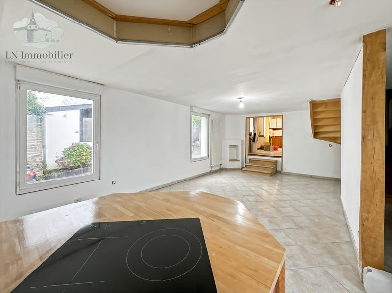 Maison - 150 m² - 9 pièces