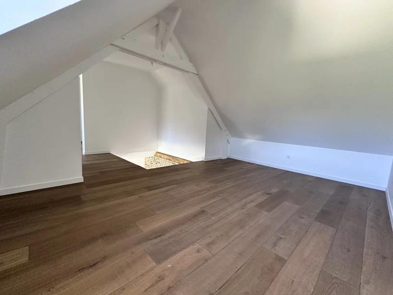 Propriété - 205 m² - 6 pièces