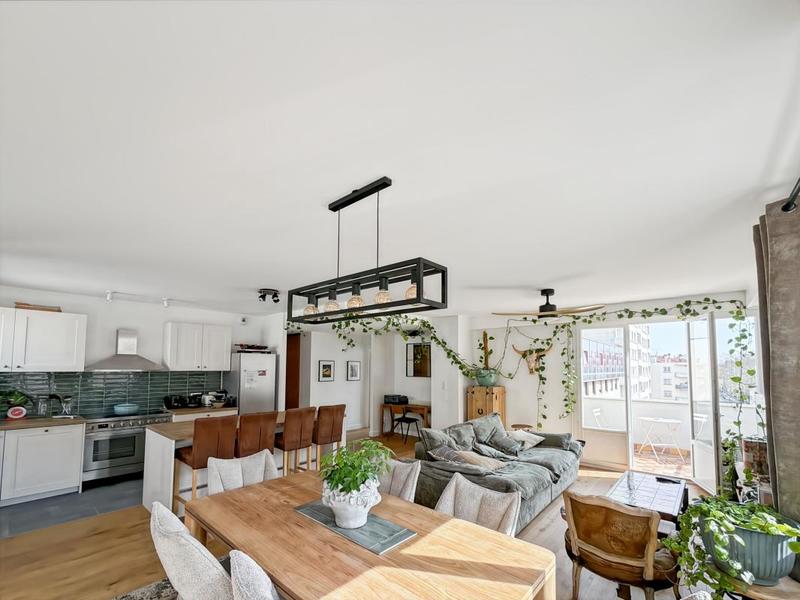 Penthouse - 83 m² - 3 pièces