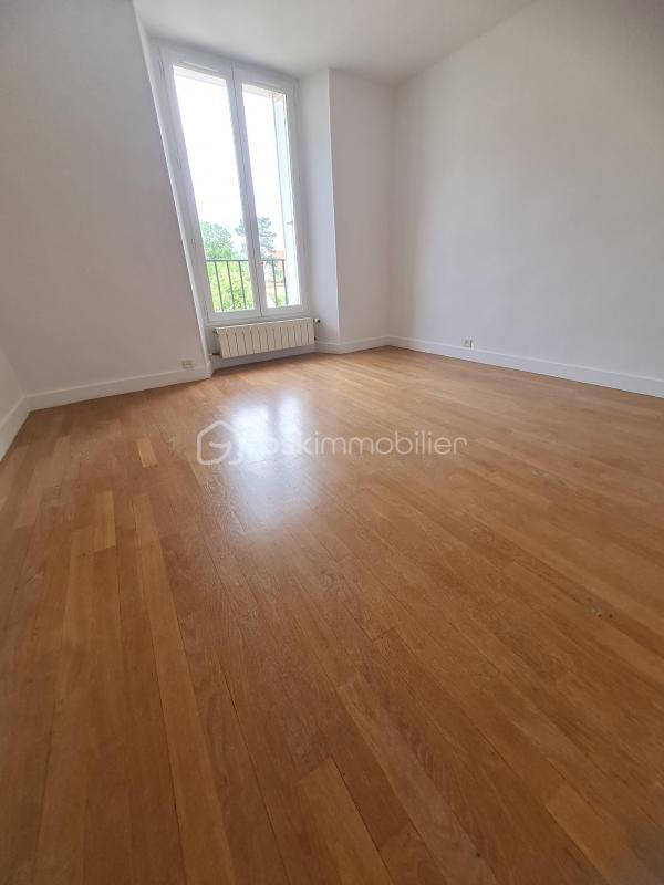 Maison - 180 m² - 8 pièces