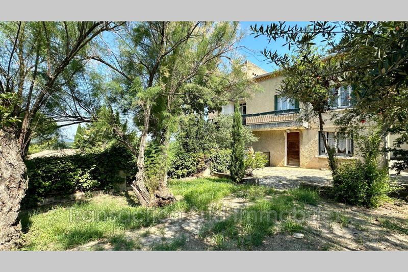 Maison - 231 m² - 8 pièces