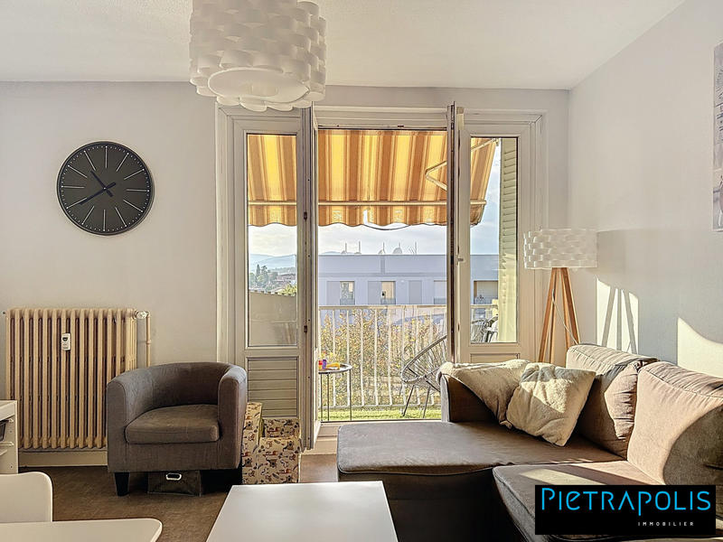 Appartement - 70 m² - 4 pièces