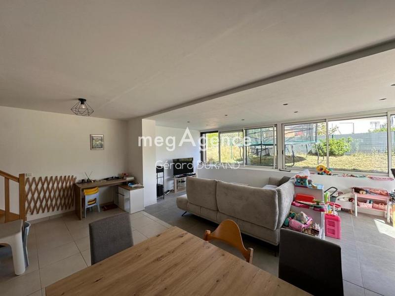 Maison - 102 m² - 4 pièces