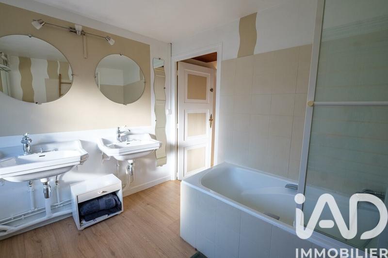 Maison - 215 m² - 8 pièces