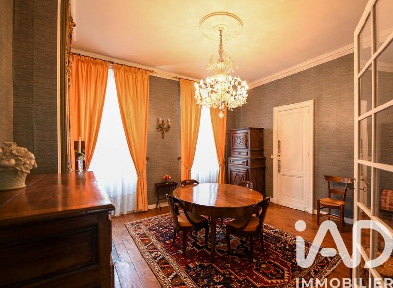 Maison - 273 m² - 11 pièces