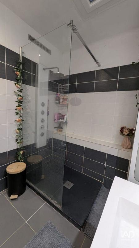 Maison - 98 m² - 4 pièces