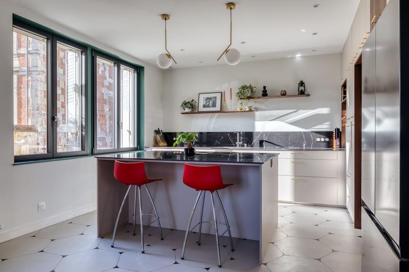 Maison - 327 m² - 10 pièces