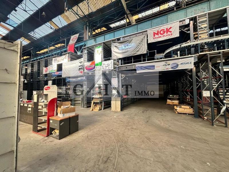 Entrepôt - 4 970 m²