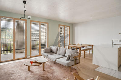 Appartement - 93 m² - 4 pièces