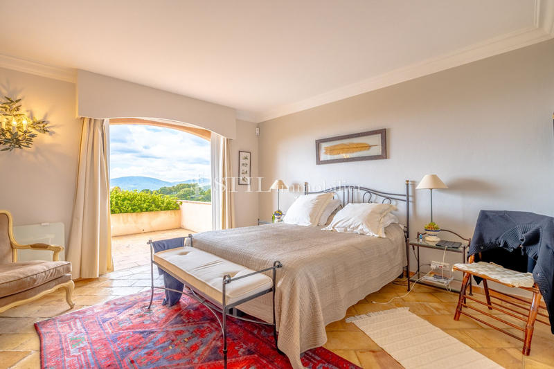 Villa - 200 m² - 5 pièces